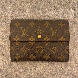 AUTHENTIC LV Monogram Coated Canvas Porte-Trésor Étui Papier Wallet